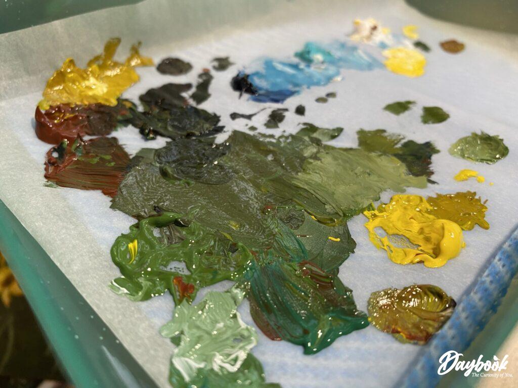 These Golden Acrylic Paints are vibrant and tempting on this palette.